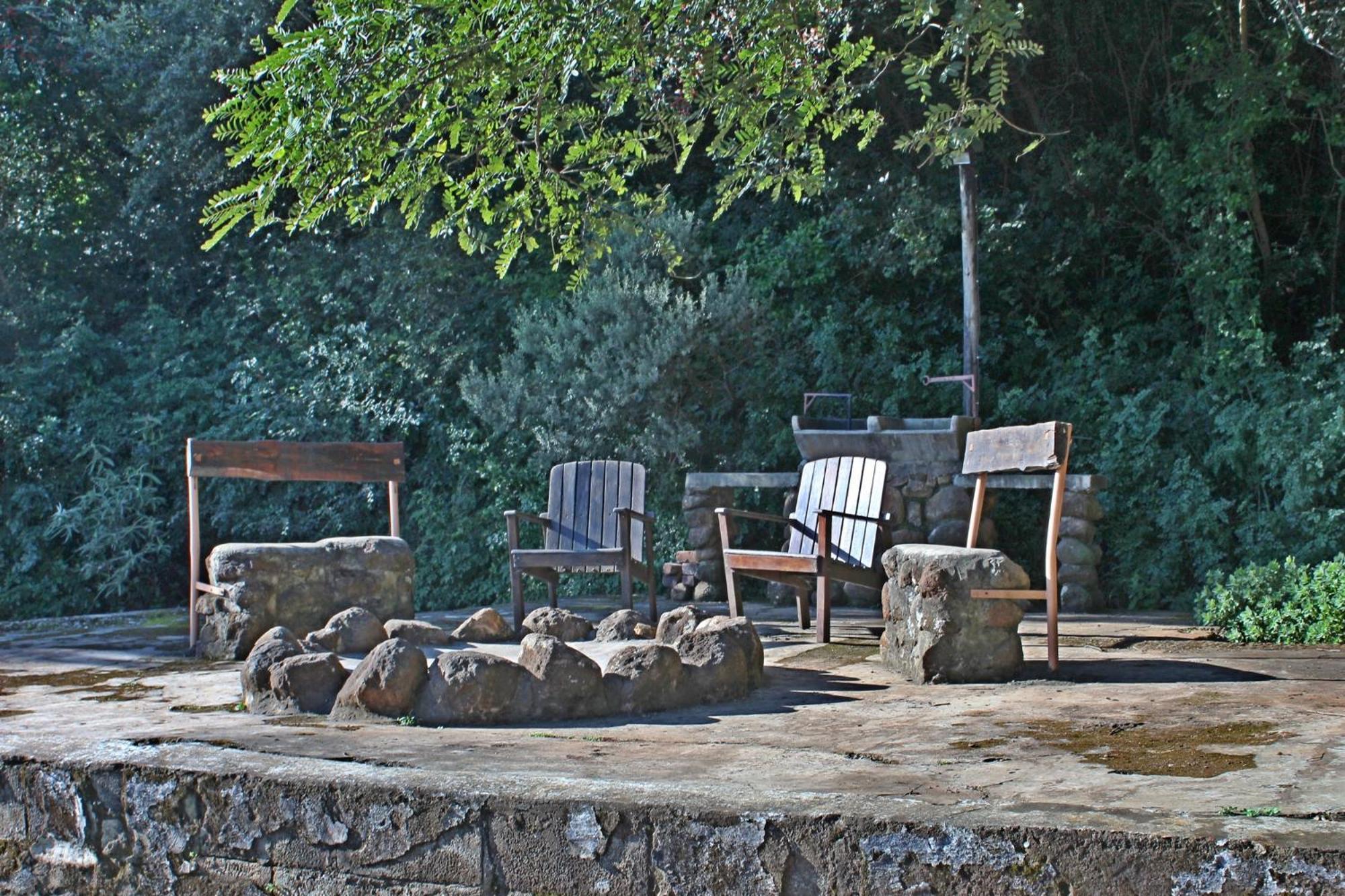 Treks, Trips And Trails Villa Champagne Valley Exterior photo